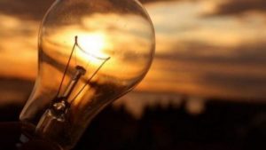 Dhoma e Tregtisë alarmon: Bizneset po dëmtohen nga reduktimet e rrymës ditëve të fundit