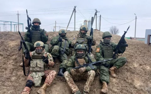 The Telegraph: Militantët serbë që luftojnë për Putinin – po përgatiten edhe për një luftë të re ballkanike