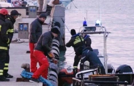 20-vjeçari shqiptar nxirret i vdekur nga deti pasi e la nënën në koma