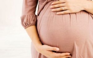 A shkakton autizëm përdorimi i paracetamolit gjatë shtatzënisë? Raporti i ri ndezë debat në SHBA