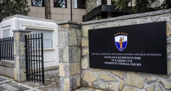 PDK dhe LDK dorëzuan lëndë në Kushtetuese: Çfarë po kërkojnë nga Gjykata?