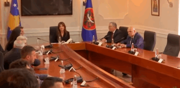 Nis takimi i Haxhiut me partitë politike, pritet caktimi i datës së zgjedhjeve