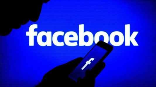 Facebook mbyll faqen që Departamenti i Drejtësisë thotë se është përdorur për të ngacmuar agjentët e ICE