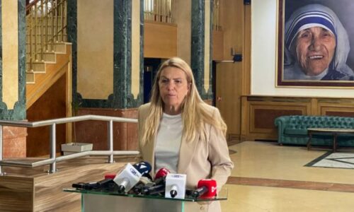 Kadrijaj kritikon qeverinë: Zvarritja e zgjedhjes së presidentit ishte lojë për kapjen e shtetit