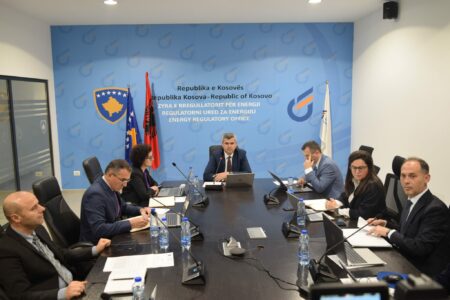 OEK: Gjykata Supreme shqyrton padinë kundër ZRrE për tregun e lirë të energjisë