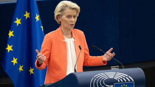 Von der Leyen: Grenlanda u përket njerëzve të saj, kanë mbështetjen tonë