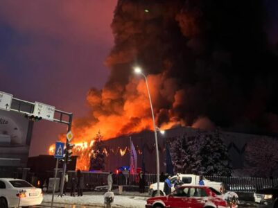 Zjarr i madh në një objekt në Gjakovë, nuk dihet për të lënduar