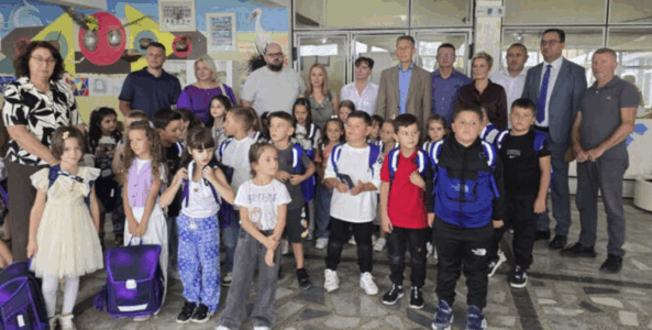 Ardita Sinani me njerëzit e Vuqiçit: Bashkëpunim i detyruar apo kompromis i rrezikshëm?