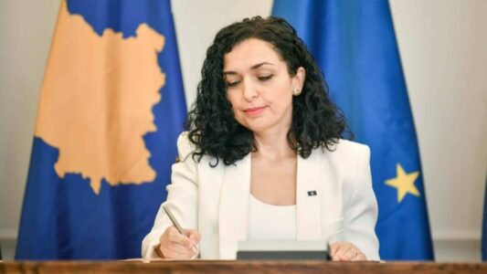 Kështu përgjigjet Vjosa Osmani kur pyetet se a do të rikandidoj për presidente