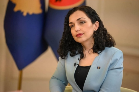 Osmani eskalon, e lidh Radoiçiqin me gazetarë: Ka pasur plane për grushtshtet – e dinë ata, e kanë mizën mas veshi