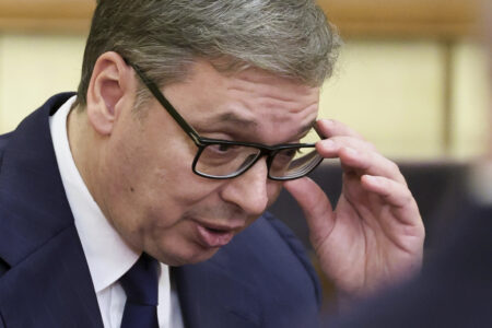 Qeveria Kurti “lëshon pe” për serbët, Vuçiq: U shmang katastrofa e ndonjë konflikti