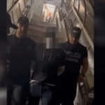 U ekstradua nga Dubai, momenti kur Cllevio mbërrin në Tiranë i prangosur