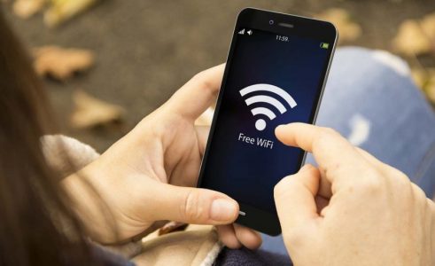 Google paralajmëron: Mos përdorni Wi-Fi publik, rrezikoni xhirollogaritë