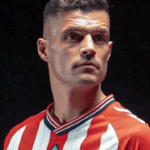 Premier League i uron mirëseardhje Xhakës