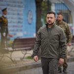 Shtëpia e Bardhë me kërkesë për veshjen e Zelenskyt në takimin me Trump